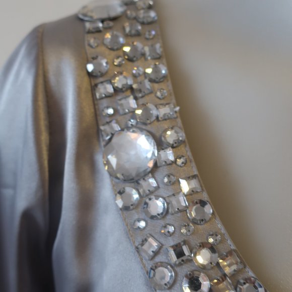 NWT Womens BCBGMaxazria Silver Satin Rhinestone V-Neck Tunic Top M * - Picture 5 of 12